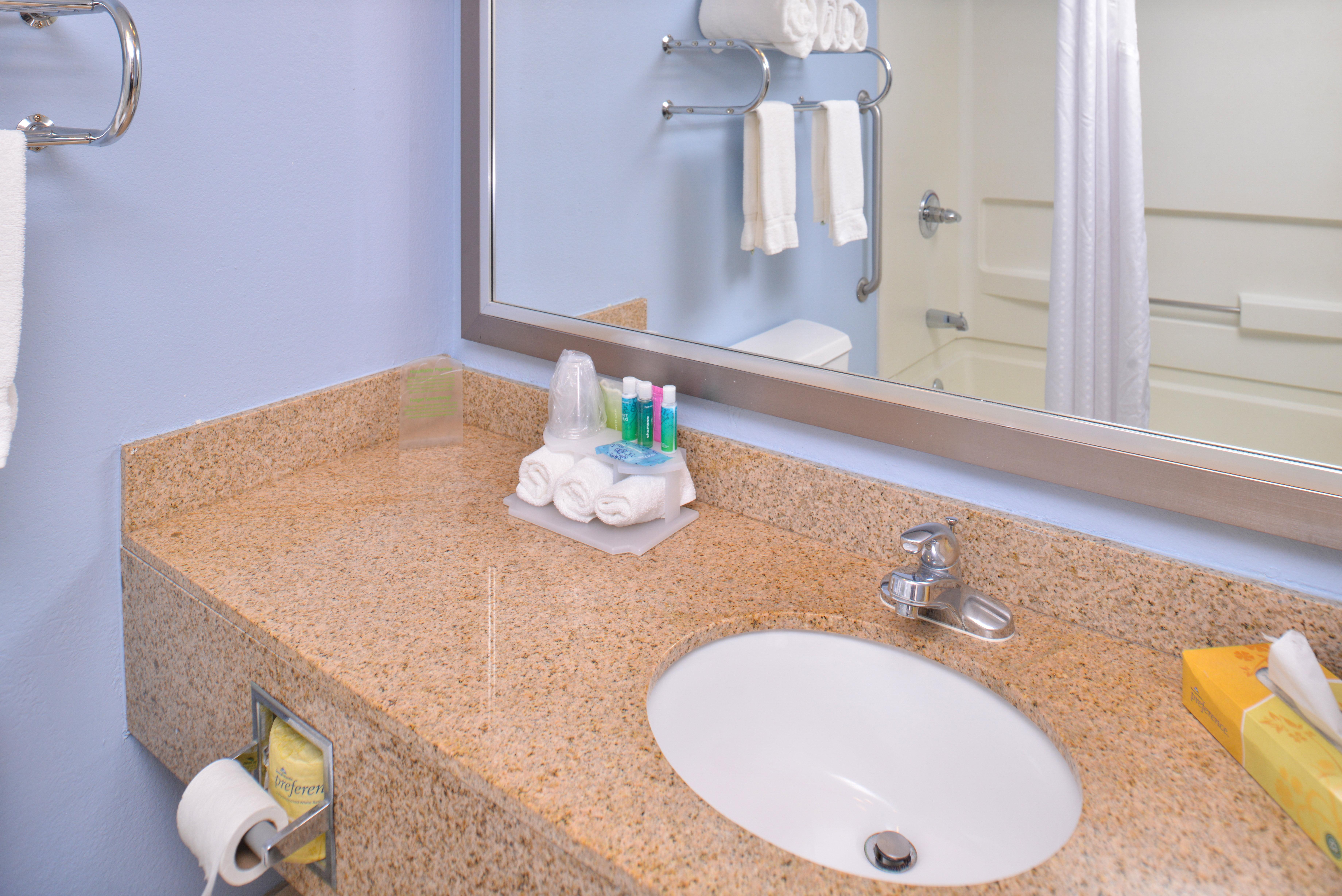 Holiday Inn Express & Suites Central Omaha By Ihg מראה חיצוני תמונה