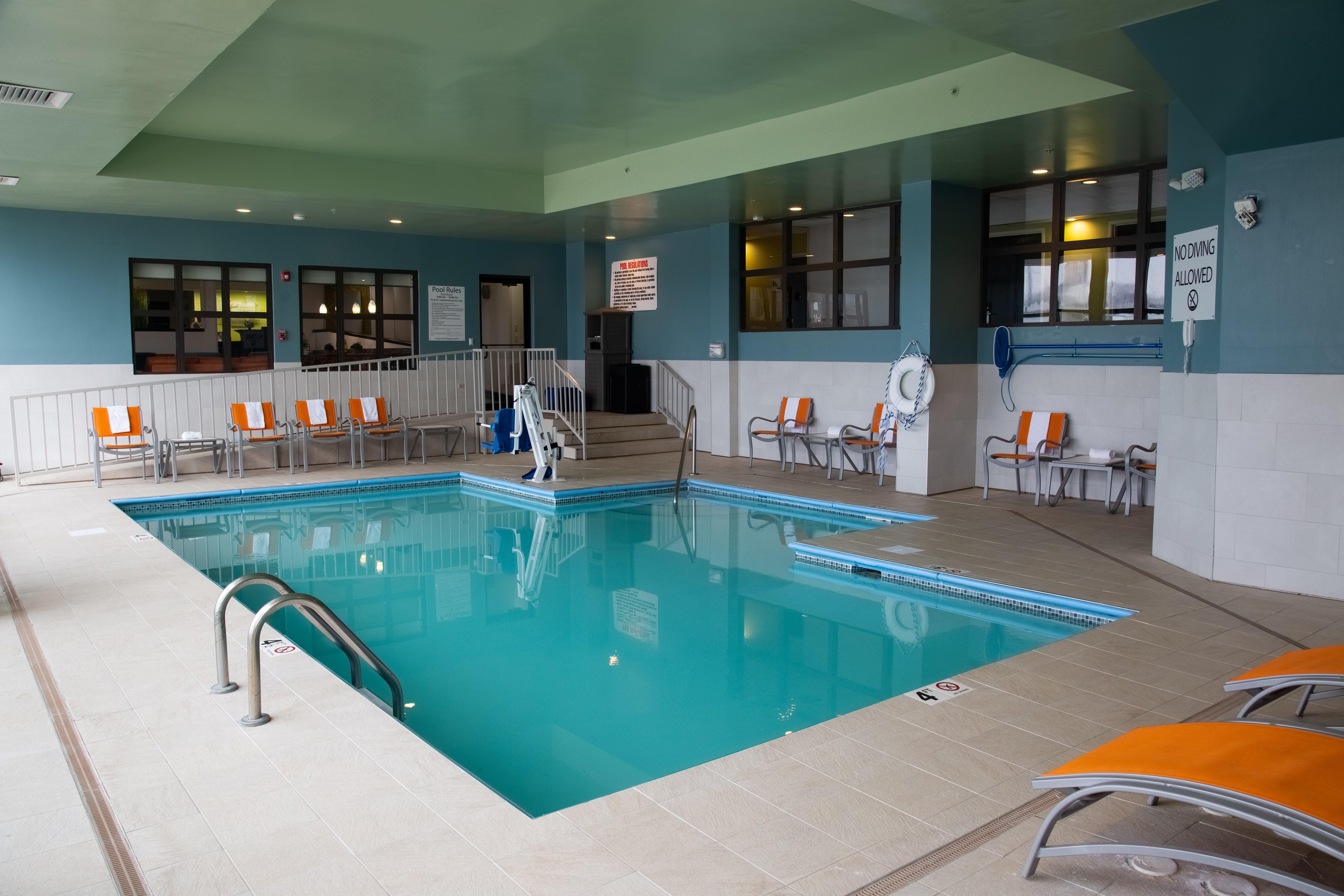 Holiday Inn Express & Suites Central Omaha By Ihg מראה חיצוני תמונה