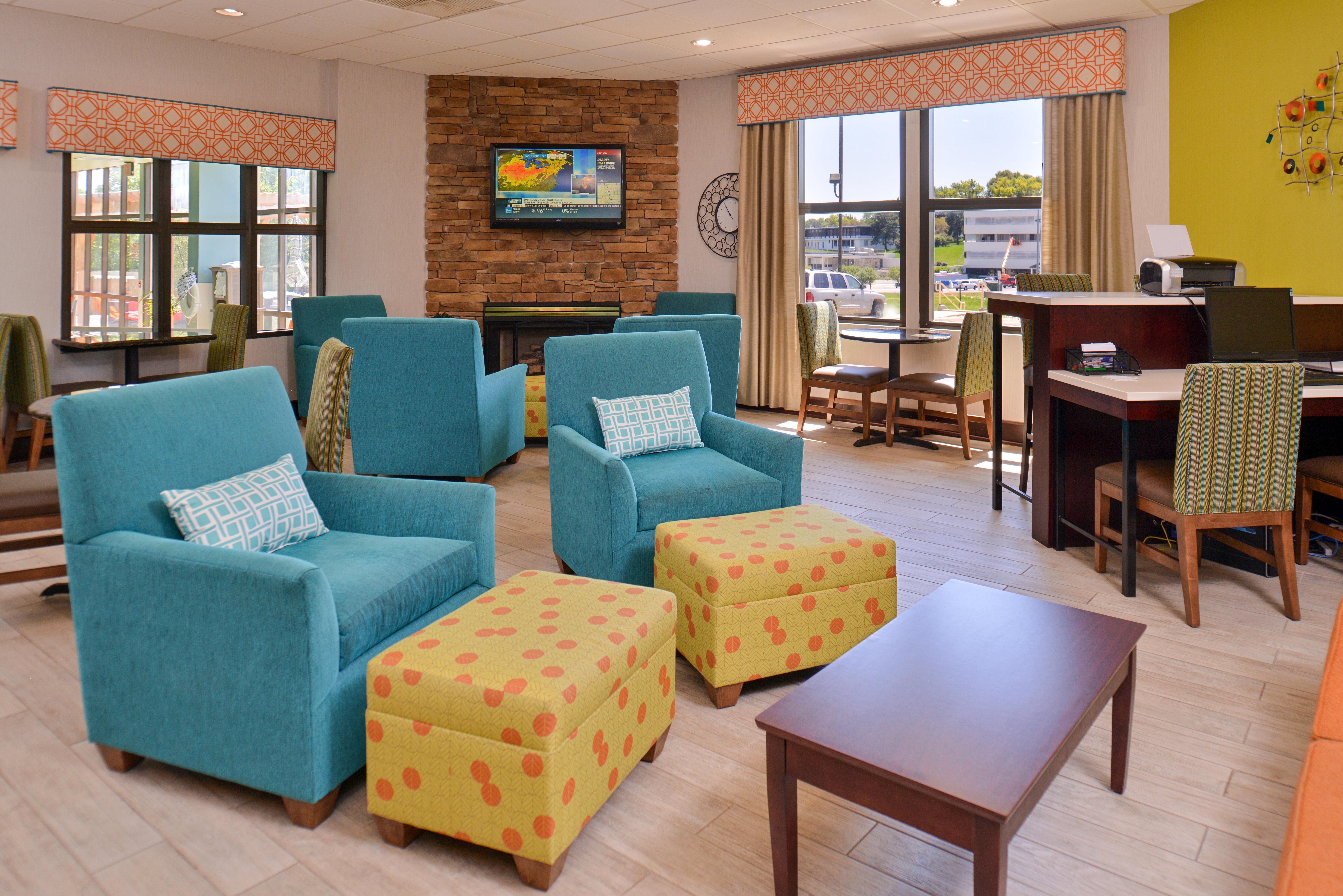 Holiday Inn Express & Suites Central Omaha By Ihg מראה חיצוני תמונה