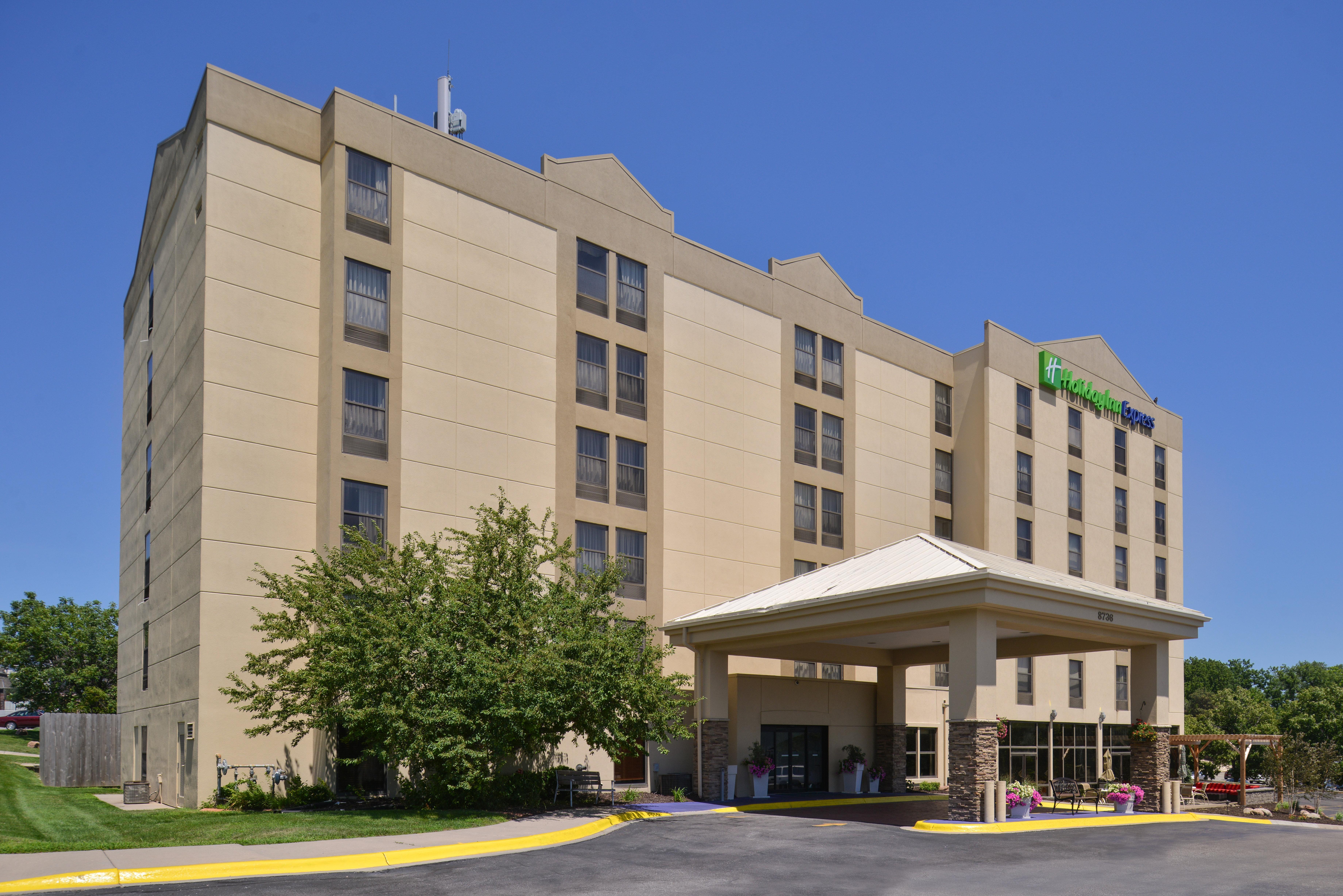 Holiday Inn Express & Suites Central Omaha By Ihg מראה חיצוני תמונה